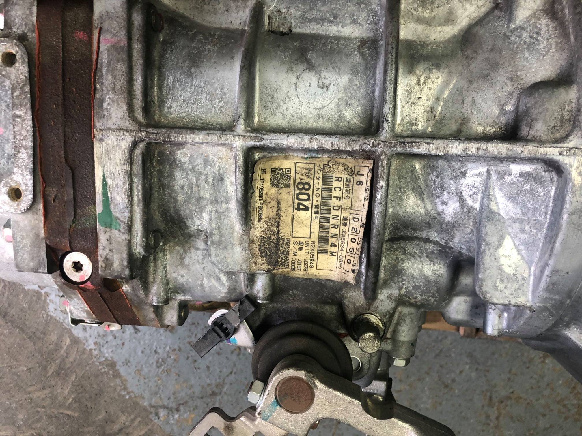 Hiace KDH200 2KD manual gearboxes - Image 2