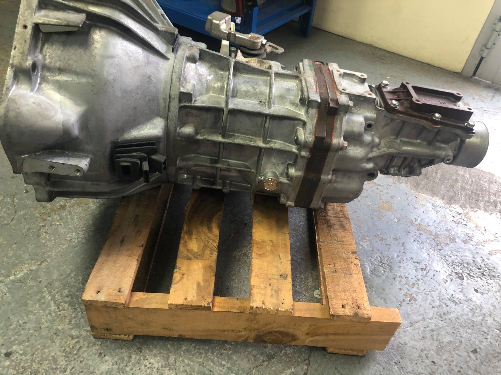 Hiace KDH200 2KD manual gearboxes - Image 3