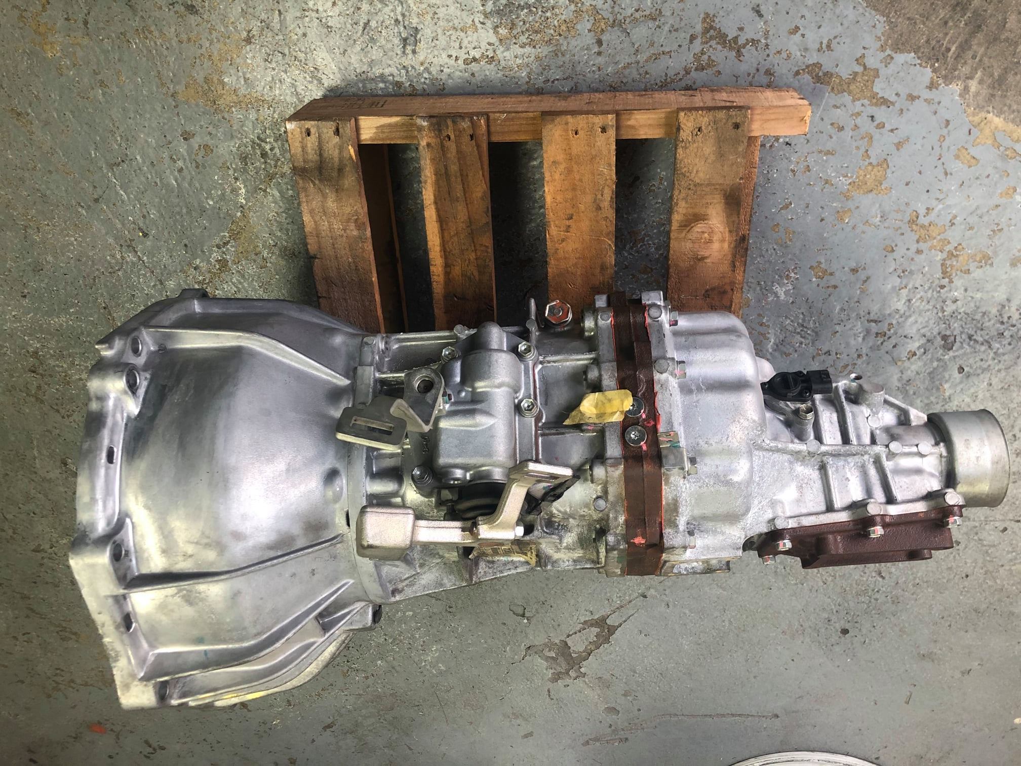 Hiace KDH200 2KD manual gearboxes - Image 4